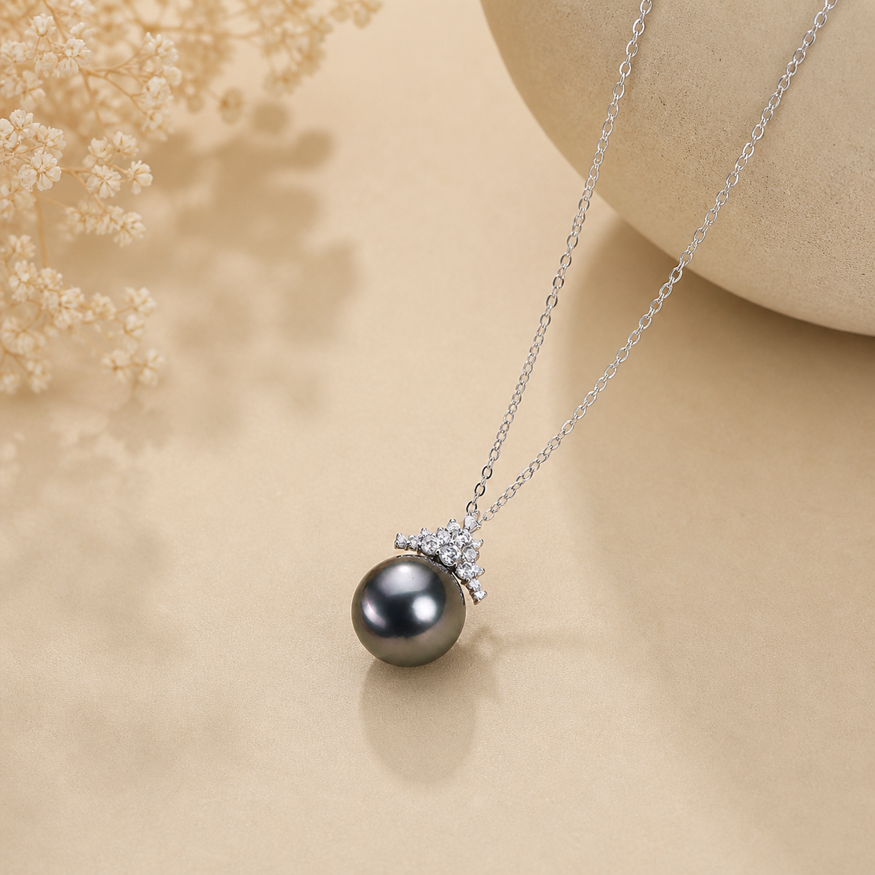 The Noire Pearl Pendant